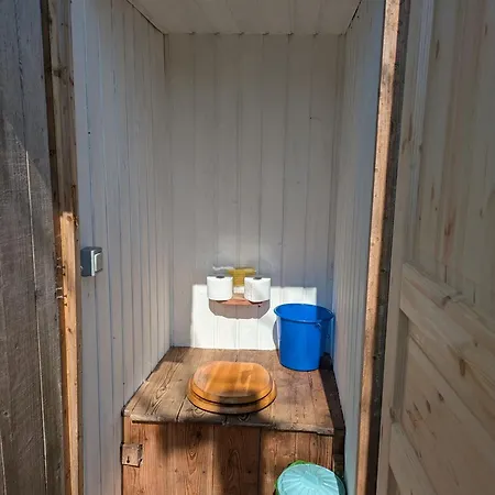 Bauwagen Am Rande Der Welt مكان تخييم