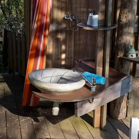 Bauwagen Am Rande Der Welt *